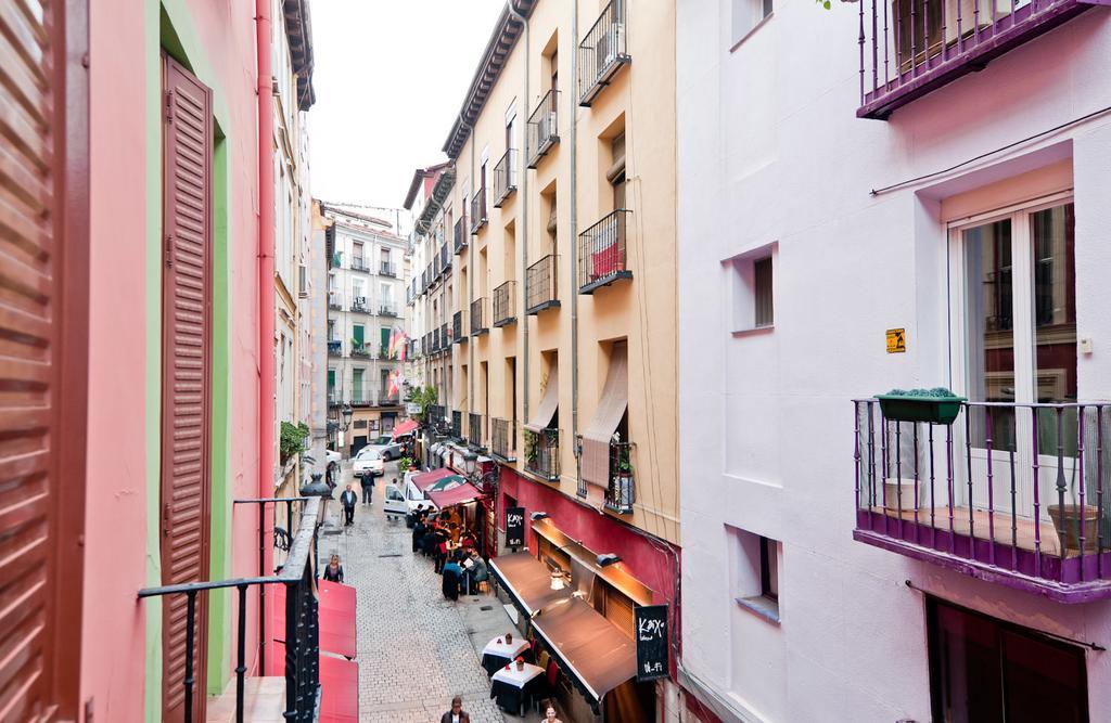 Apartamentos Puerta Del Sol I مدريد الغرفة الصورة