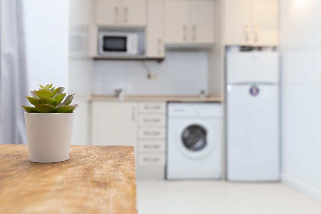 Apartamentos Puerta Del Sol I مدريد المظهر الخارجي الصورة