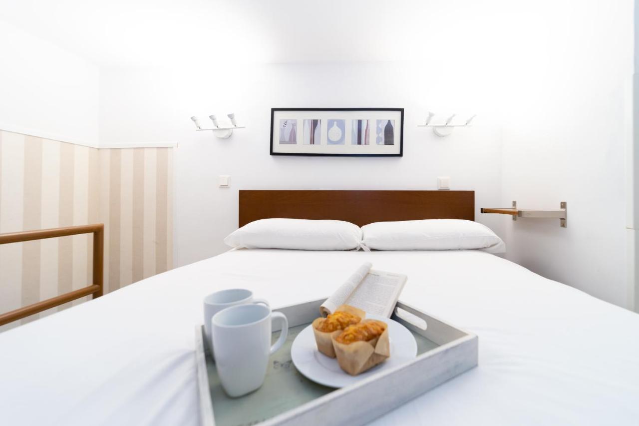 Apartamentos Puerta Del Sol I مدريد المظهر الخارجي الصورة
