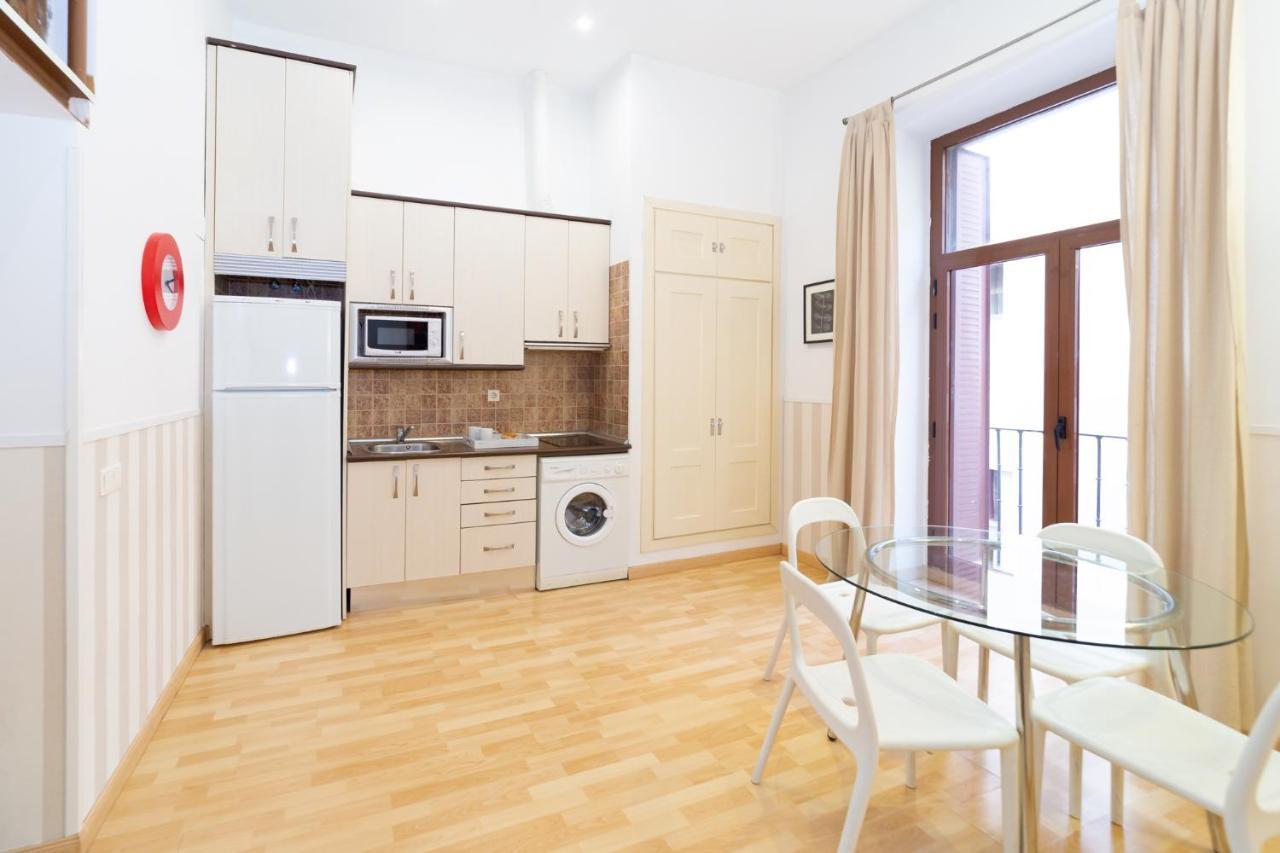 Apartamentos Puerta Del Sol I مدريد المظهر الخارجي الصورة